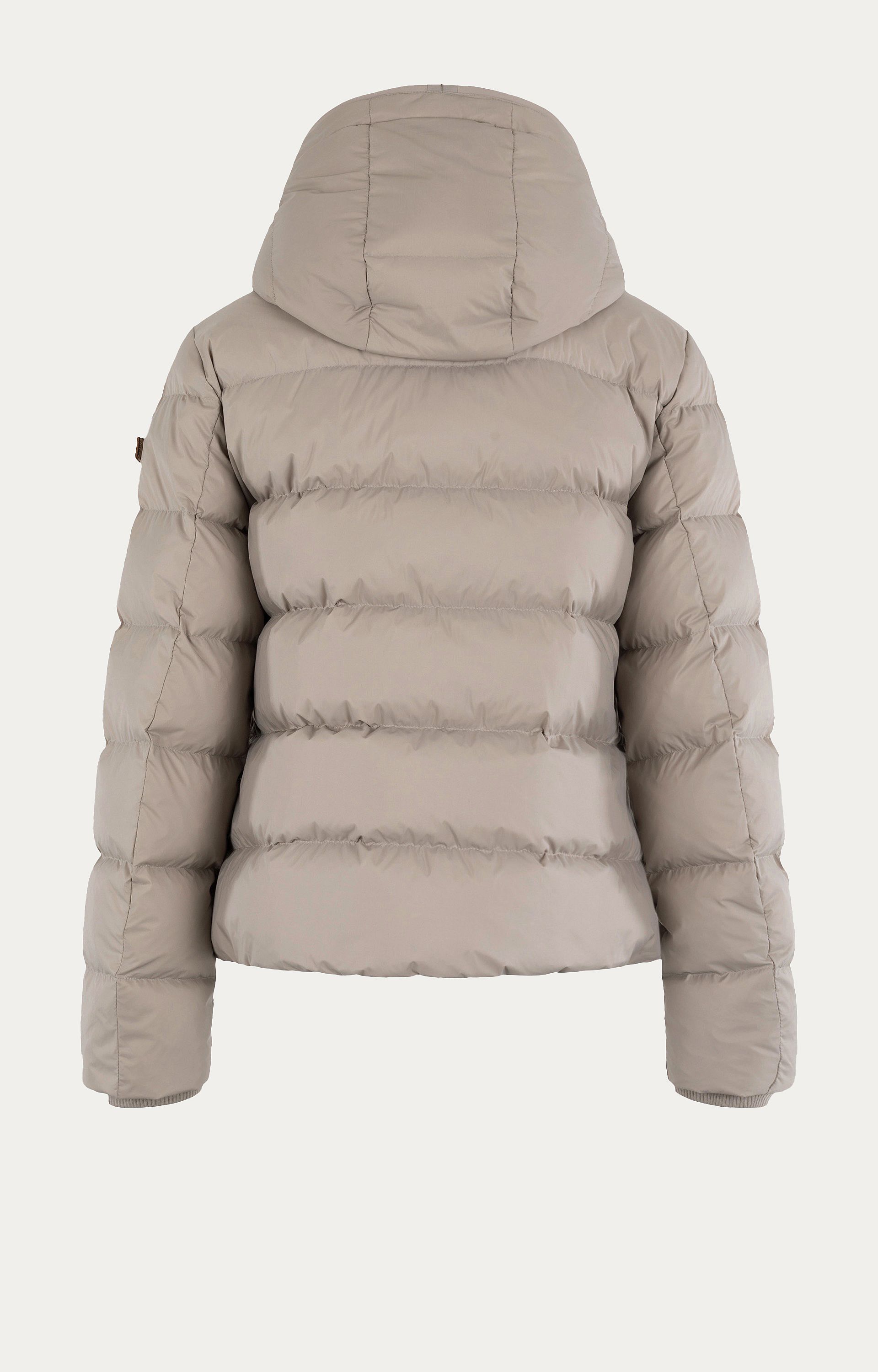 Coat Ogmunda